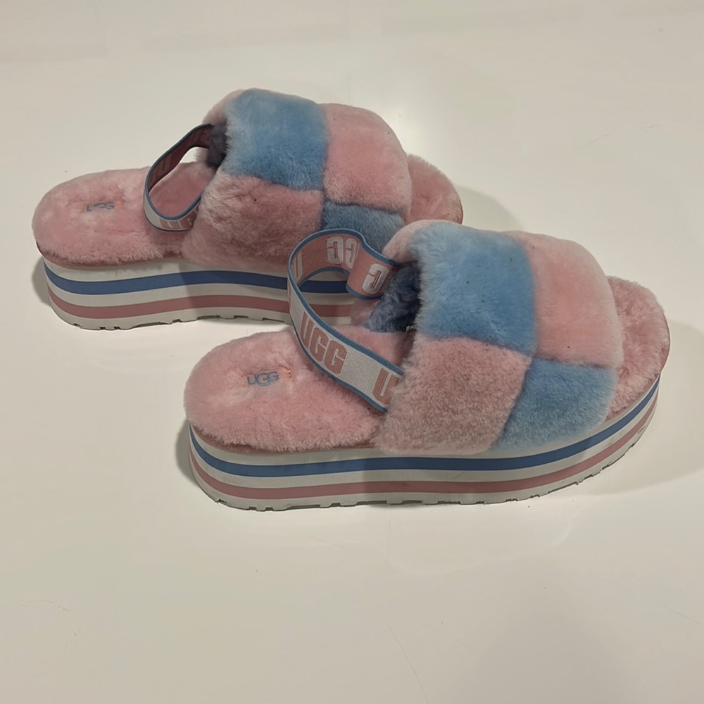 NWOT Ugg Plush Slides, 11
